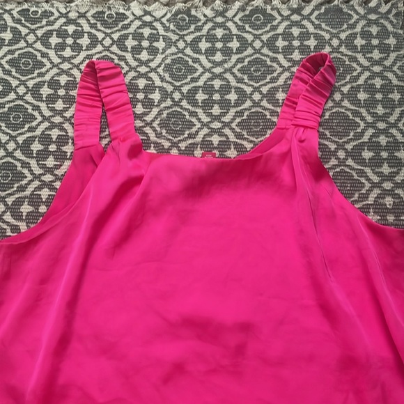 Vince Camuto bright neon pink tank top Size M - Picture 6 of 6